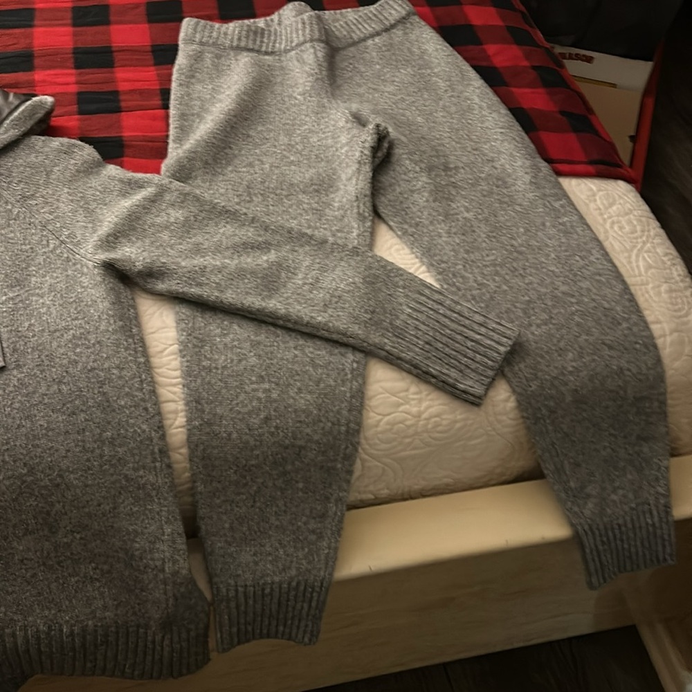 Express 2 piece gray joggers set - Picture 2 of 2